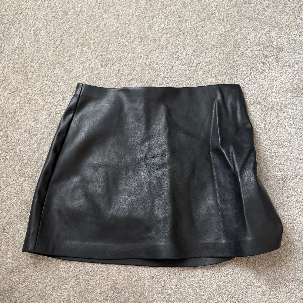 Abercrombie vegan leather black mini skort size S